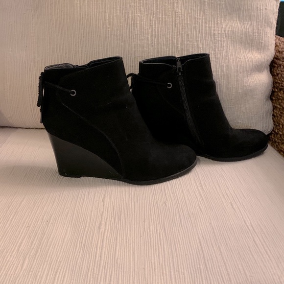 dsw black wedge booties